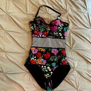 Sea Angel one piece swim suit size small